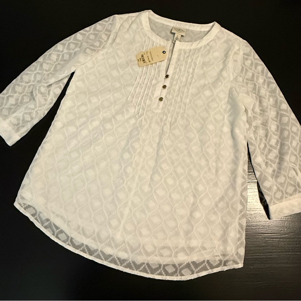 St. John’s Bay White Shirt‎ with Button Detail NWT size small